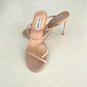 Steve Madden nude heels size 8m